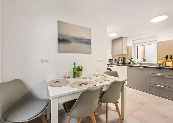 Sali Homes Ziegeleihaus アパート *